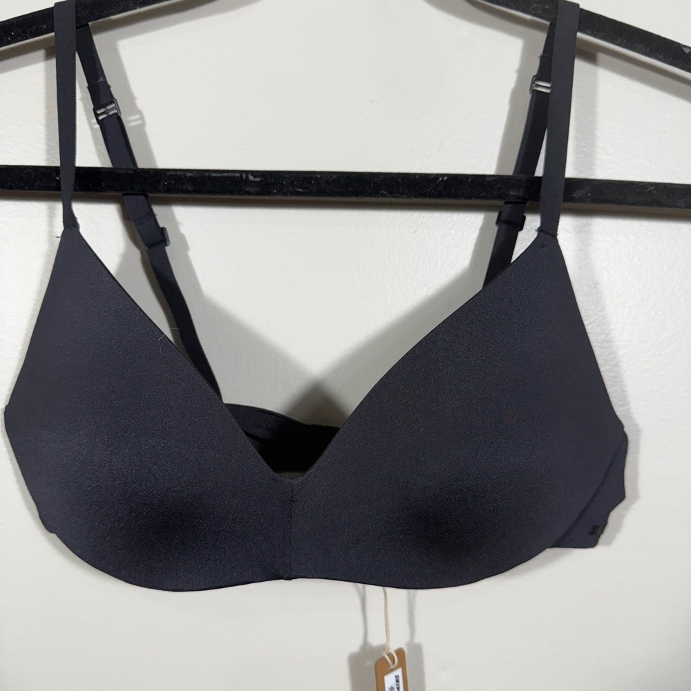 SKIMS Black Seamless Lightly Lined Bra